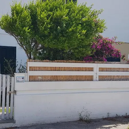 Piero'S Apartment Calasetta Exterior photo